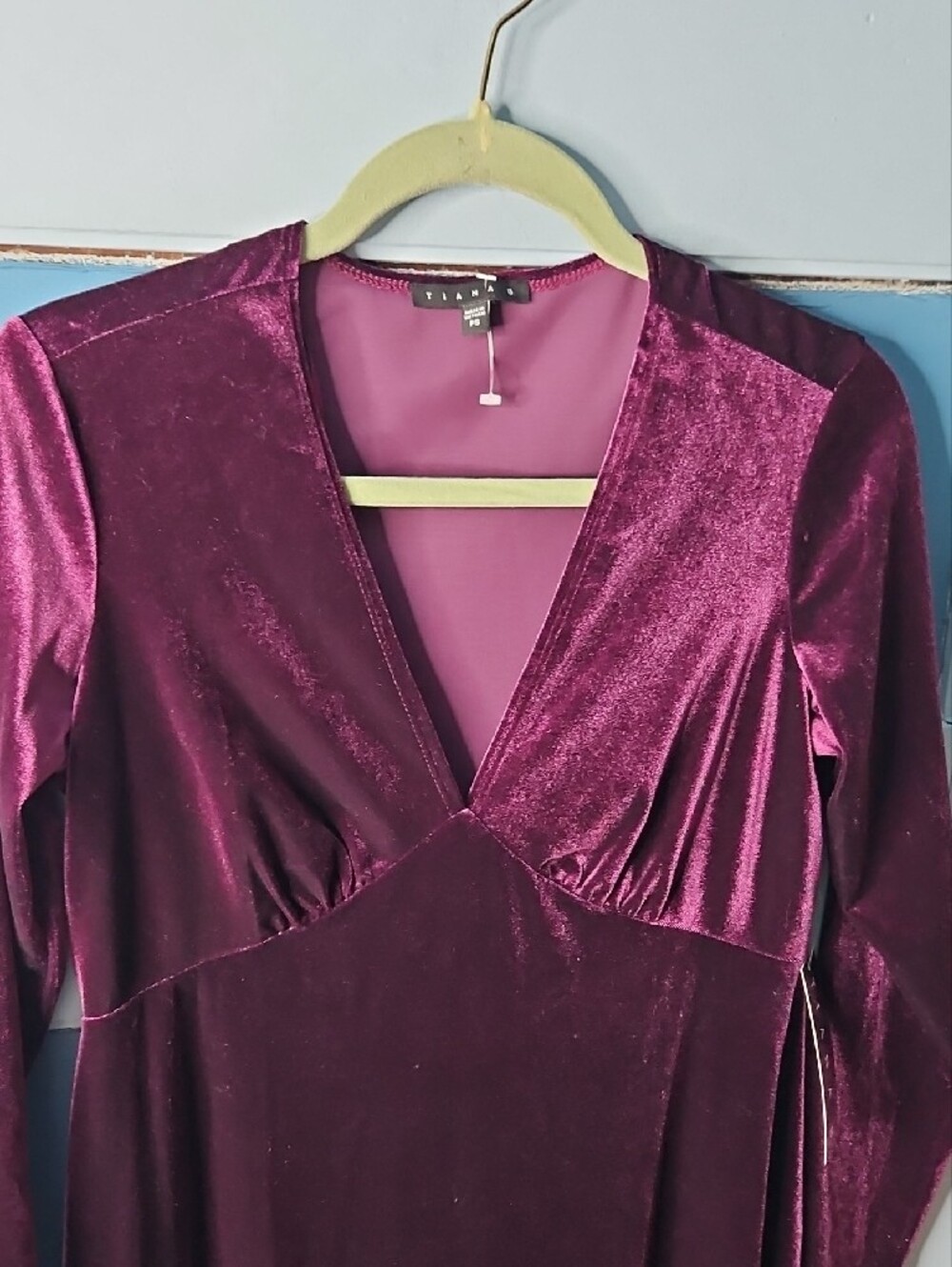 Tiana B Velvet Long-Sleeve V-Neck Dress in Deep Plum Petite Small - Picture 5 of 10